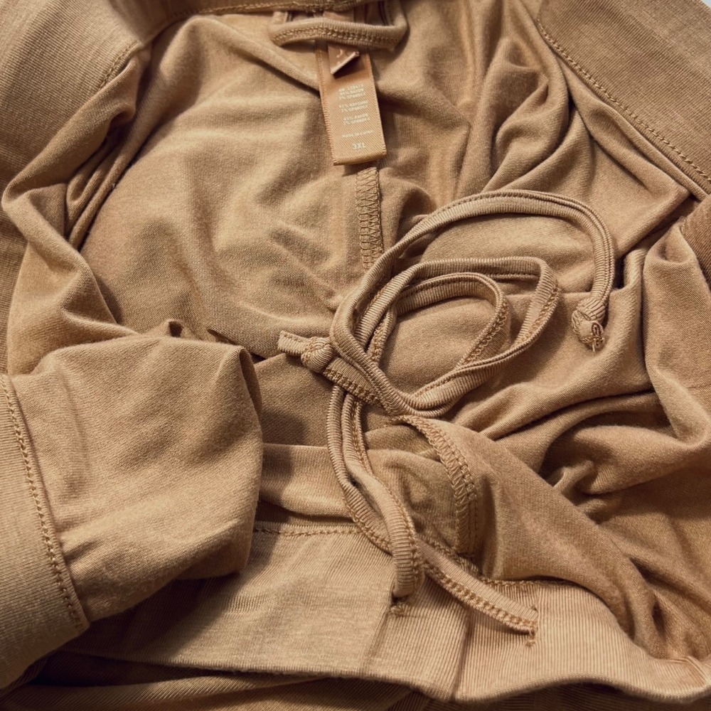 SKIMS Sleep Set Long Sleeve Pajama Top + Pants Ochre 3X - Picture 9 of 12